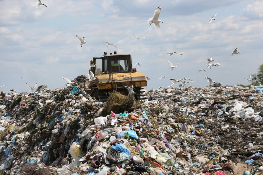 Garbage Landfill, located near the village Pidhirtsi in the Kyiv region - the main place for dumped waste from the capital of Ukraine and surrounding cities. Landfill area - more than 60 hectares, most of which is occupied by unprocessed waste. This landf