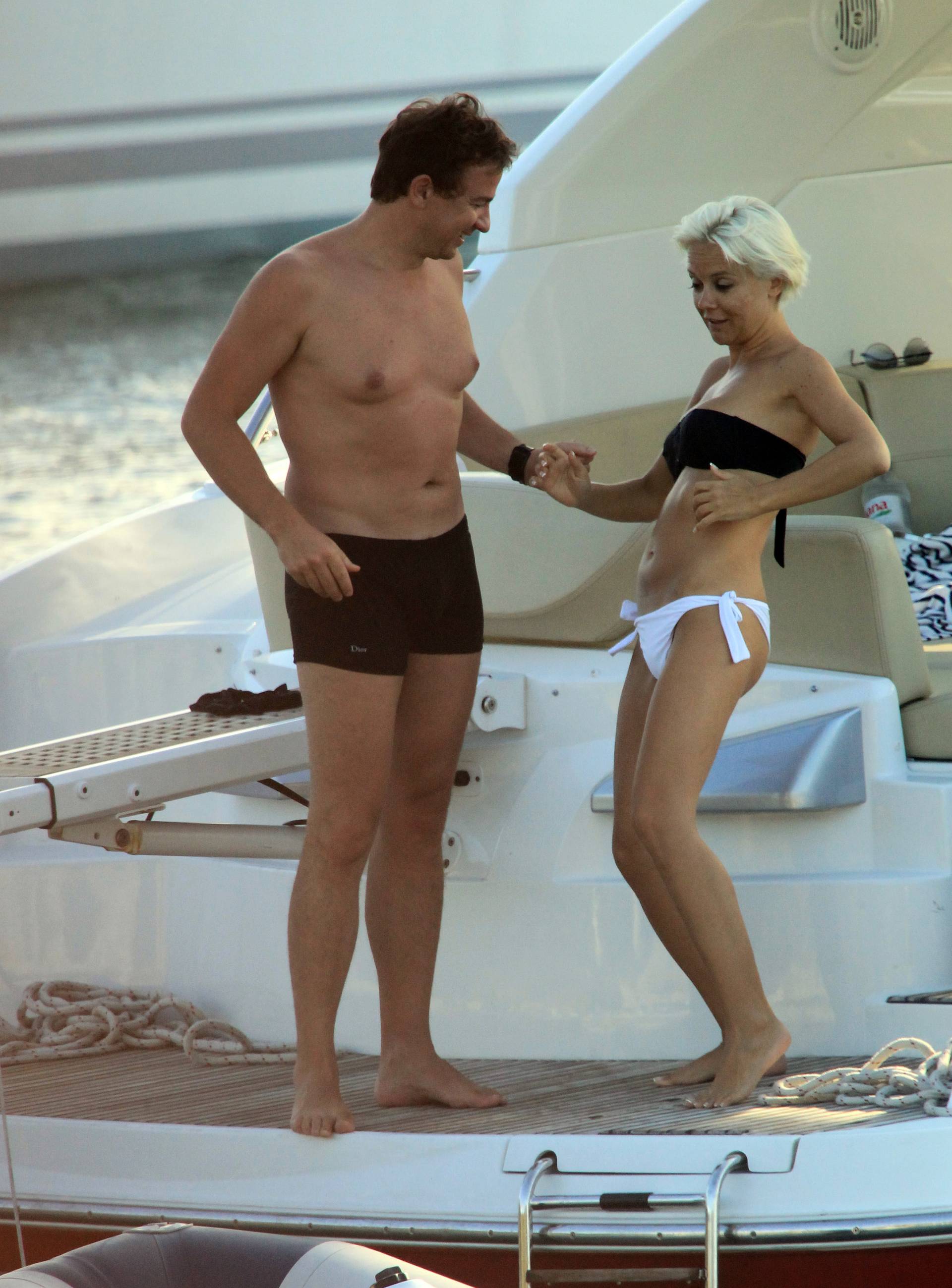 ARHIVA - Hvar, 2010. Maja Šuput i bivši de?ko Mario Kova?evi? mazili se na jahti