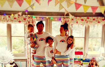 Cijela obitelj Jamieja Olivera fotografirala se u pidžamama