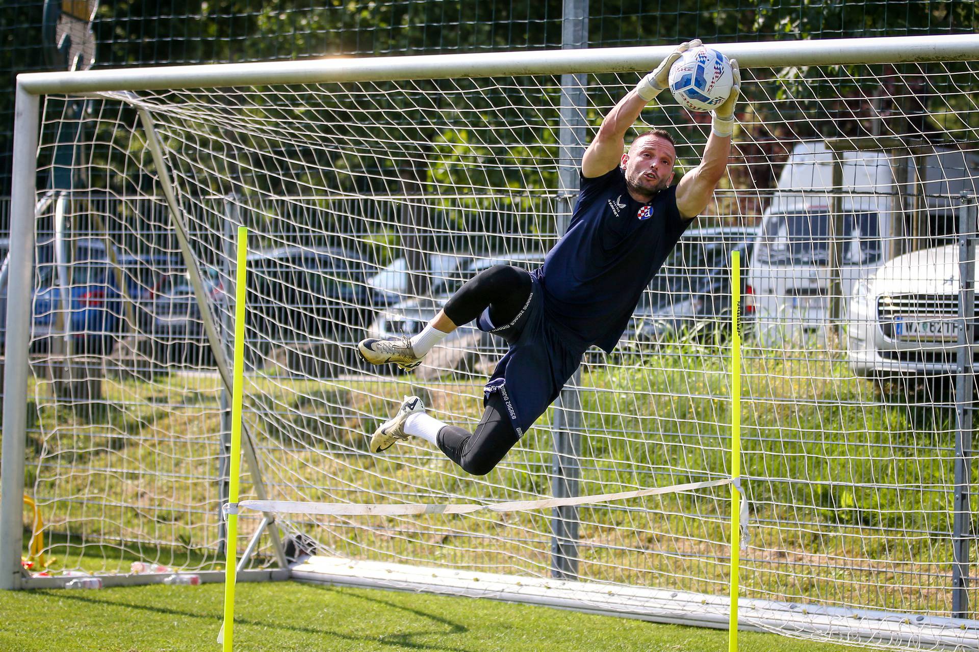 Bad Radkersburg: Nakon jučerašnjeg oglednog susreta s CSKA 1948 nogometaši Dinama odradili trening