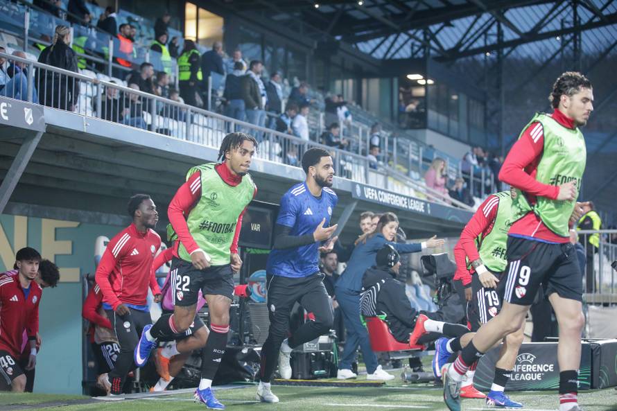 Rijeka: Zagrijavanje igrača prije početka utakmice HNK Rijeka - RC Strasbourg