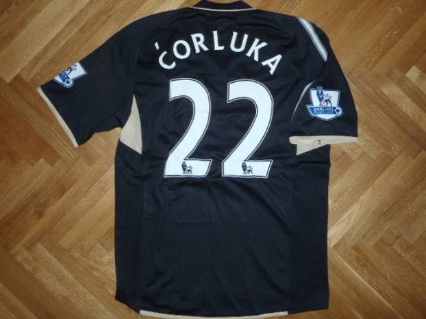 FOTO Ovo su najskuplji dresovi na Njuškalu: Onaj Prosinečkog iz Jugoslavije košta 8000 eura!