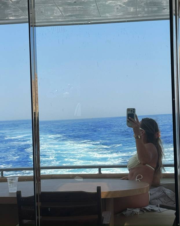 FOTO Vruće ljeto najbolje na svijetu: Skinula se za pratitelje, napunila baterije i pomela sve