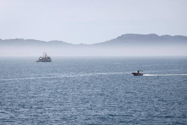 Zadar: Magla na moru