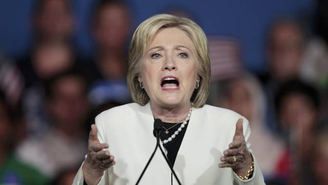 Clinton odgovarala FBI-ju u istrazi elektroničke pošte