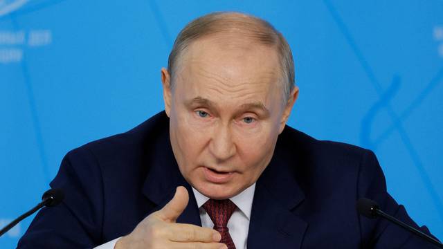 Russia's President Putin meets foreign ministry's leadership