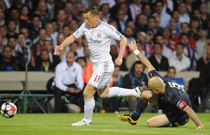 Olić zabio hat-trick, odveo Bayern do finala u Madridu