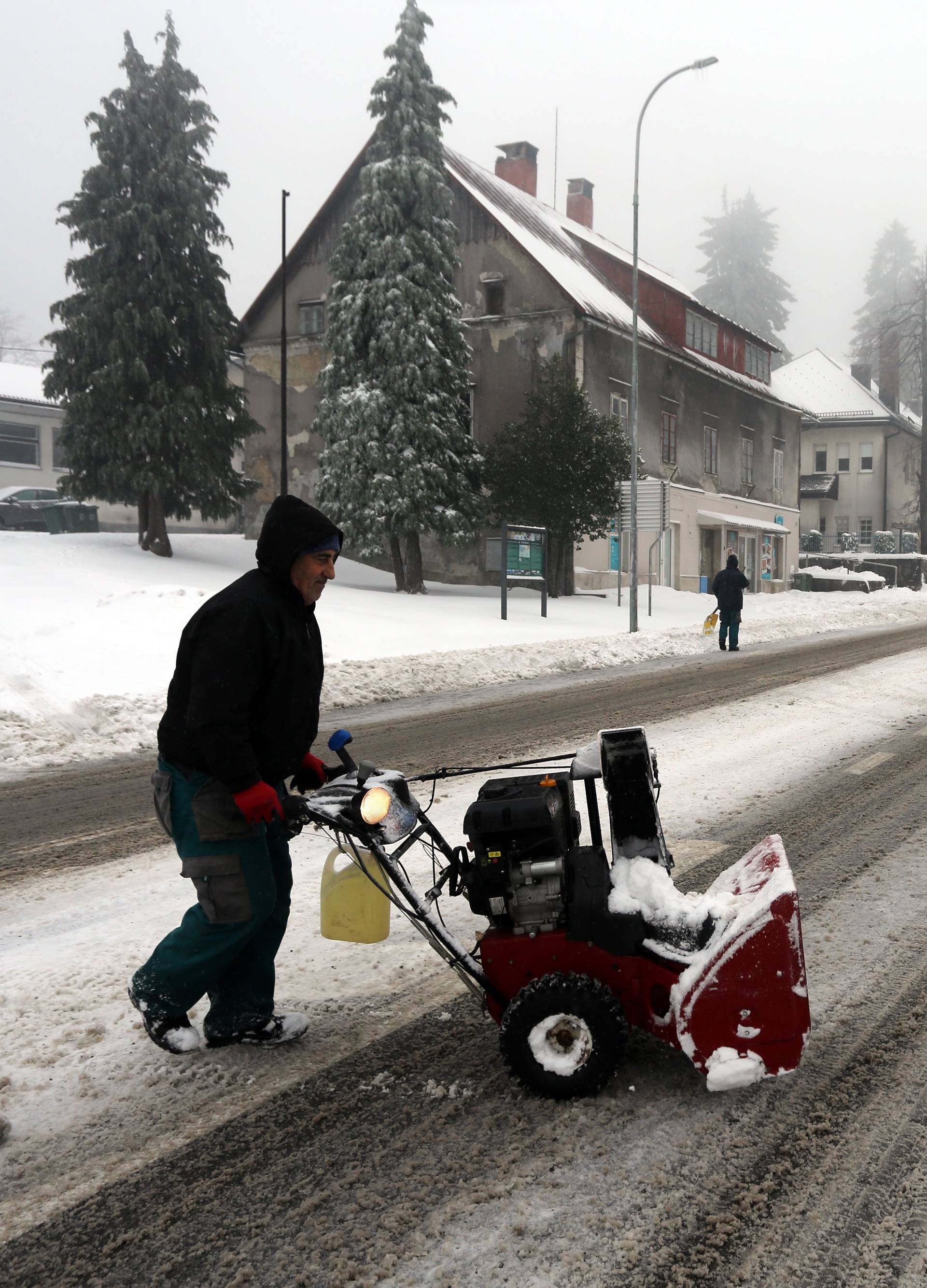 Delnice: Snijeg pao na podruÄju Gorskog kotara