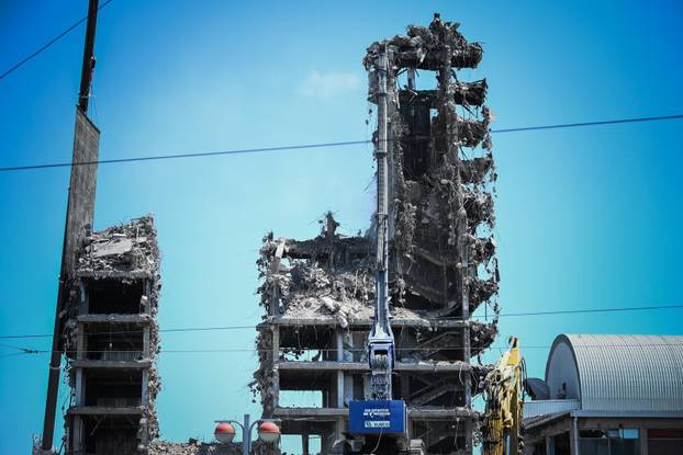 Zagreb: Rušenje Vjesnika nastavlja se i nedjeljom