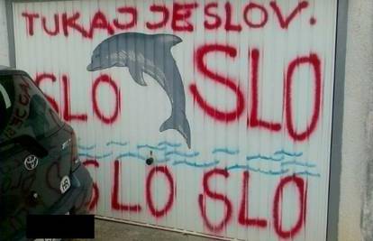 Na otoku Krku ih dočekao grafit 'Tukaj je Slovenija'