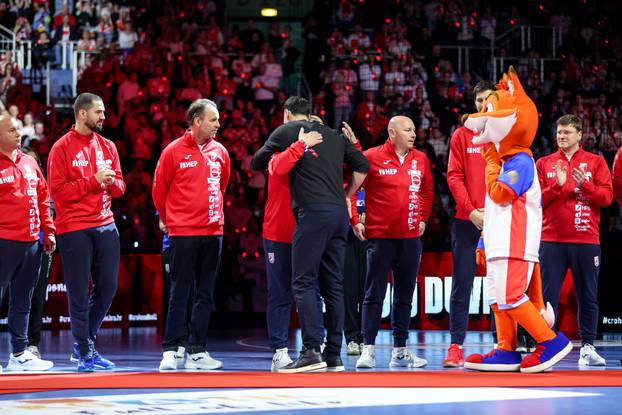 Zagreb: Svečana oproštajna ceremonija hrvatskih rukometnih legendi Domagoja Duvnjaka, Igora Karačića i Ivana Pešića