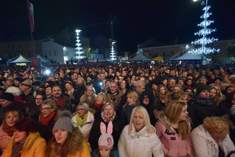 Doček u Poreču: Grdović je u Novu godinu ušao s flasterom