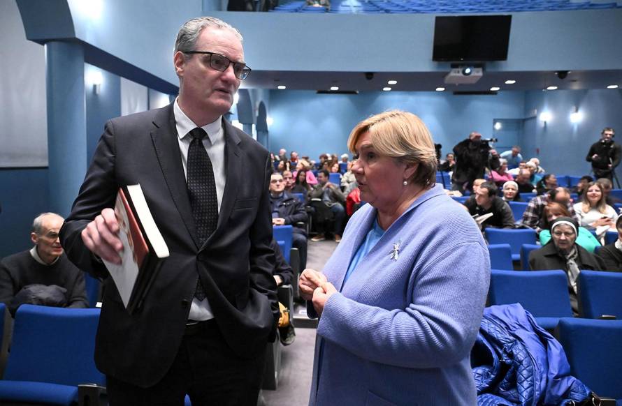 Zagreb: Predstavljanje nove knjige svećenika profesora moralne teologije iz Splita Josipa Mužića