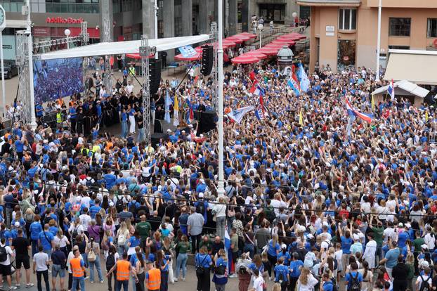 Zagreb: Dolazak hodočasnika Antunovskog hoda na Trg bana Josipa Jelačića