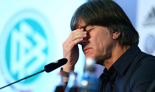 Šok za "elf"! Joachim Löw se udario utegom, oštetio arteriju