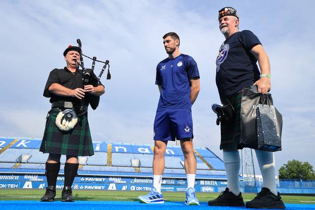 Zagreb: Udruga Tartan Army Croatia uručila je Scottu McKenni plaketu za doživotno članstvo u udruzi