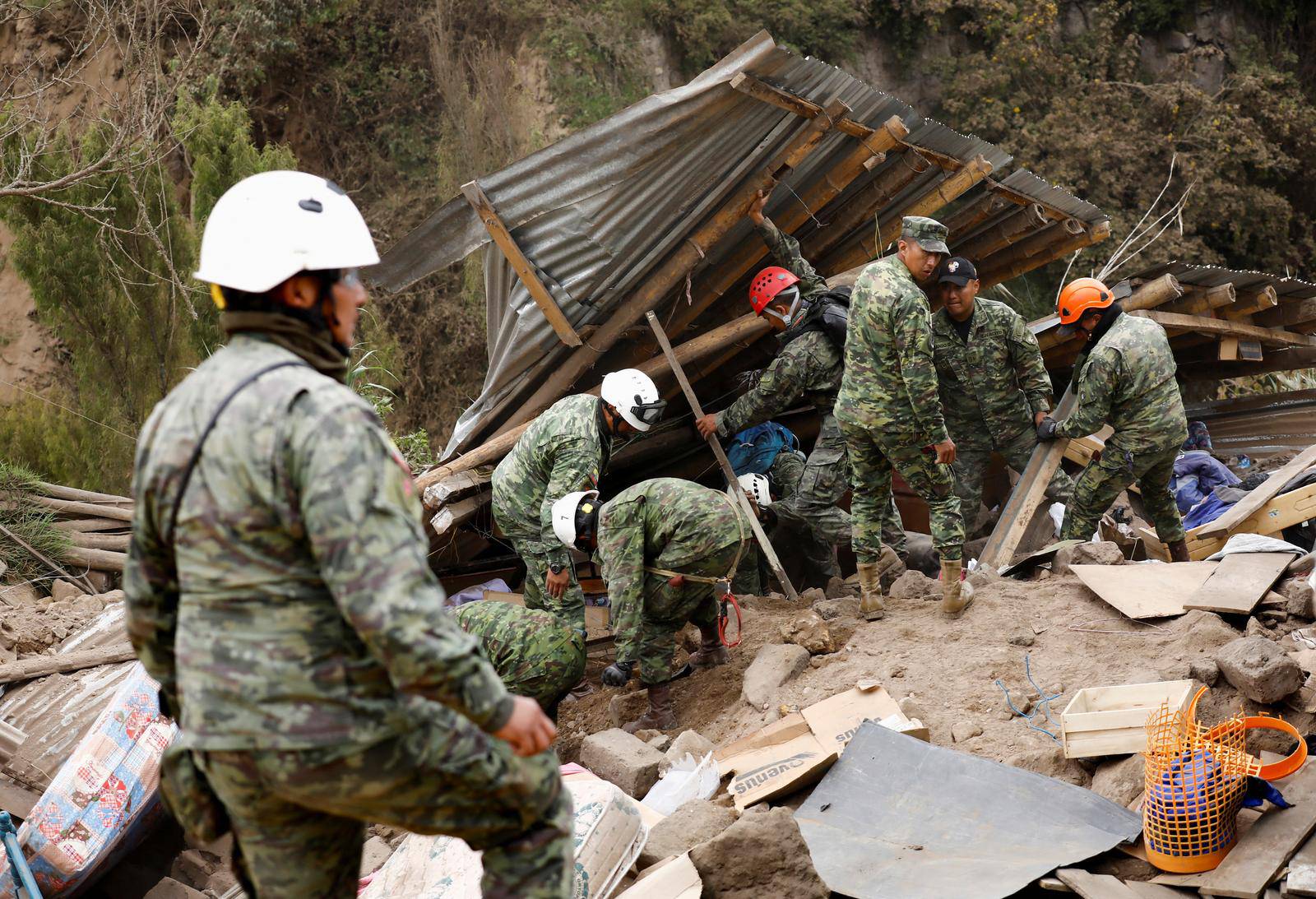 Aftermath of landslide in Alausi