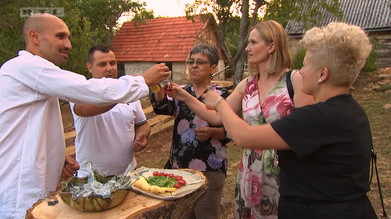 Gledatelji oduševljeni Ličanima iz 'Večere za 5': 'Lijepo je vidjeti divne ljude i finu domaću hranu'
