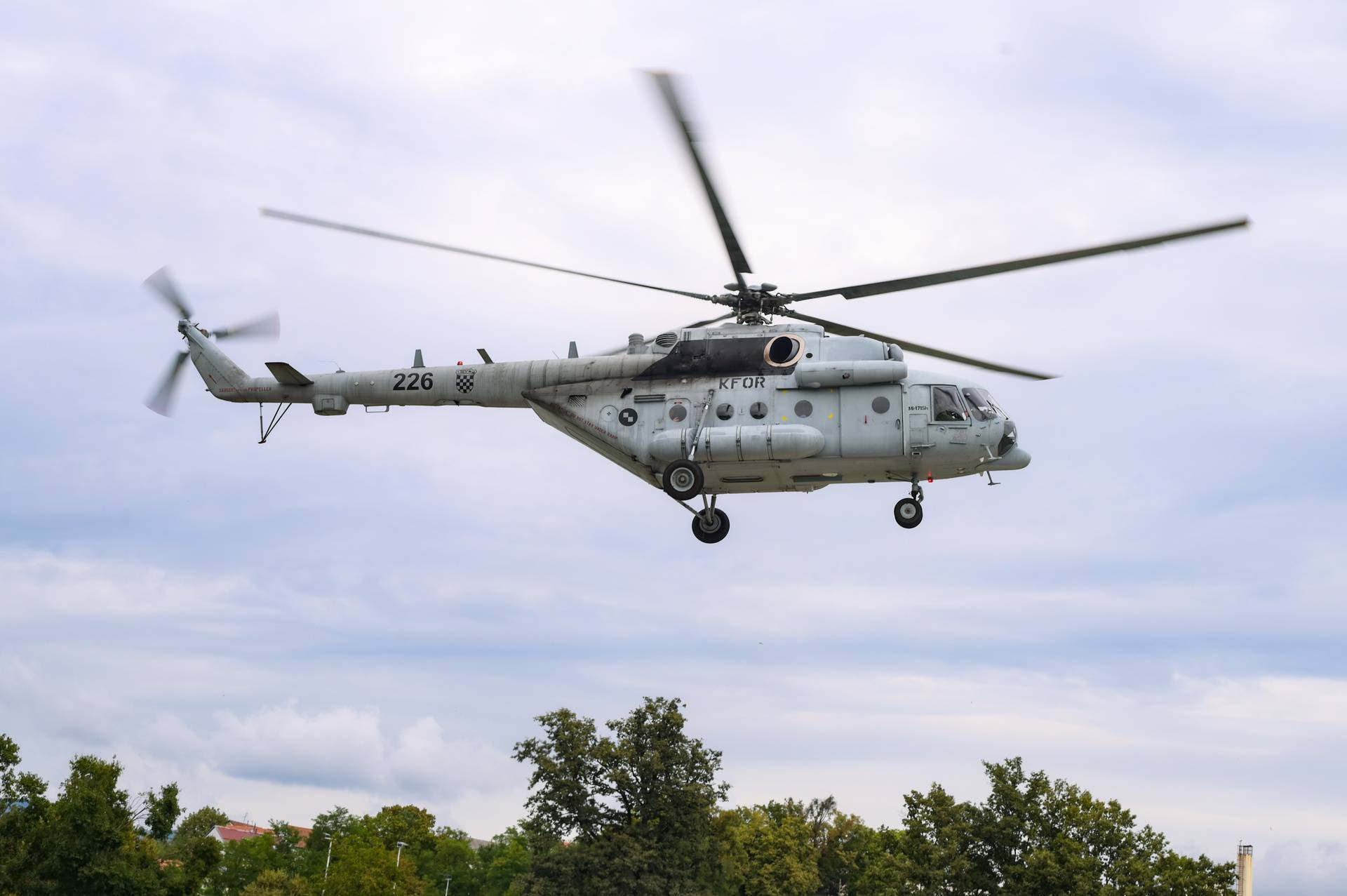 Vojni helikopter letio iz Zagreba u Osijek po srce: 'Sve naše zadaće su od posebne važnosti'