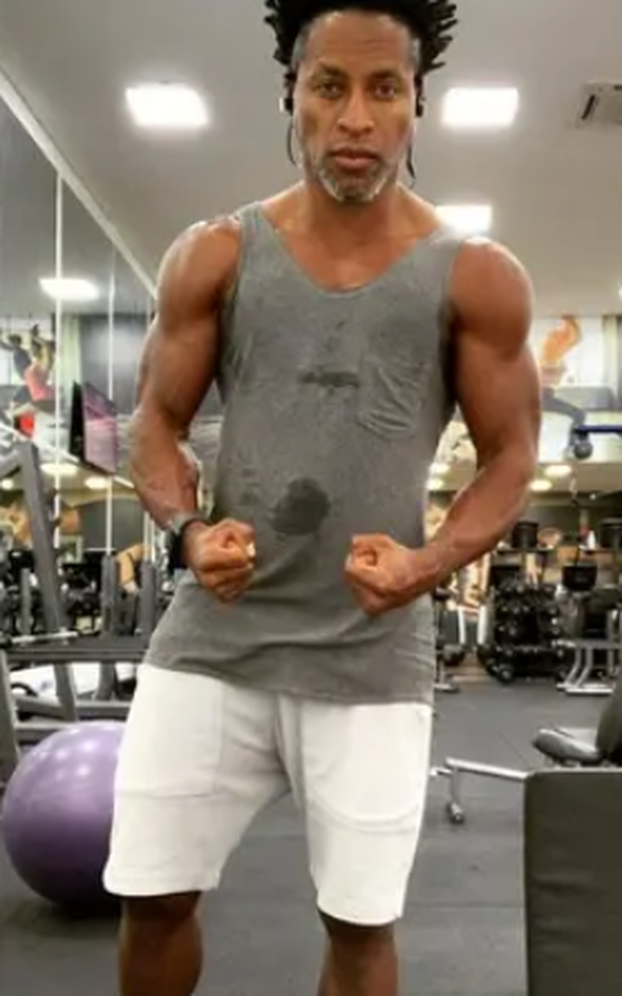 FOTO Bivša ikona Bayerna s 51 na leđima je kao Terminator!