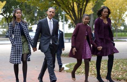 Obama: Ponovnu kandidaturu zabranjuju mi Ustav i Michelle