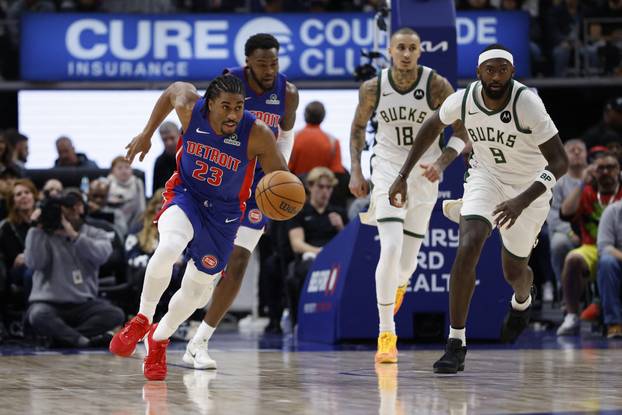 NBA: Milwaukee Bucks at Detroit Pistons