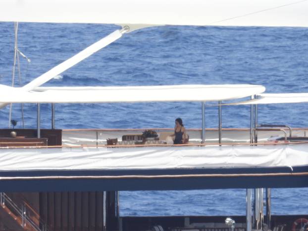 Jeff Bezos uoči svadbe stoljeća uživa u Hrvatskoj sa zaručnicom Lauren Sanchez