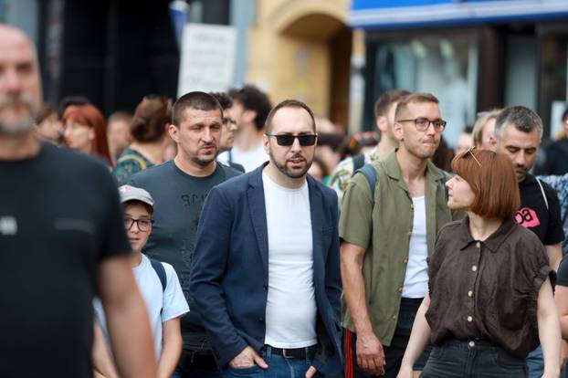 Zagreb: Tomislav Tomašević sudjelovao na 25. Povorci ponosa