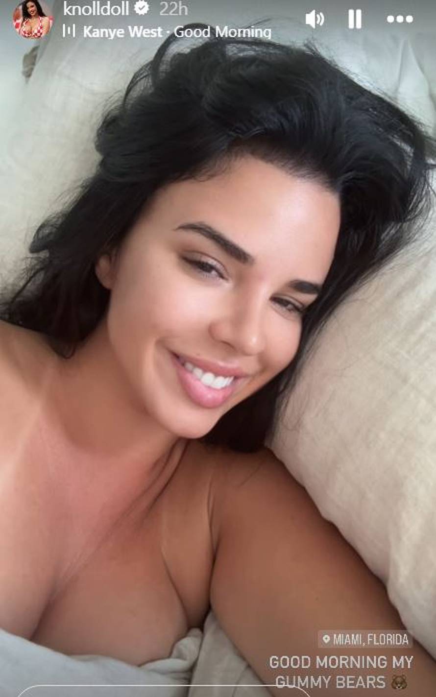 Buđenje Ivane Knoll: 'Vatrena' navijačica grudi prekrila dekom pa se rasplesala na krevetu...