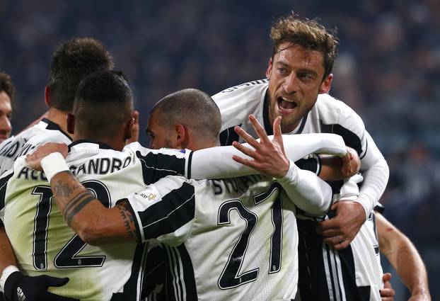 Football Soccer - Juventus v AS Roma - Italian Serie A