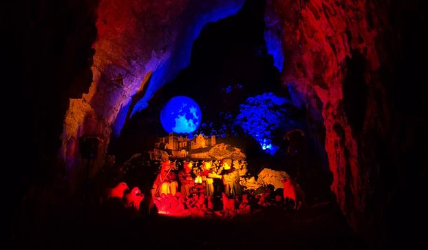 FOTO Pogledajte kako izgledaju žive jaslice u Postojnskoj jami