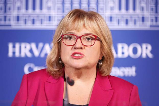 FOTO Ovako bi naše političarke i političari izgledali da ih Marko Grubnić provuče kroz filtere