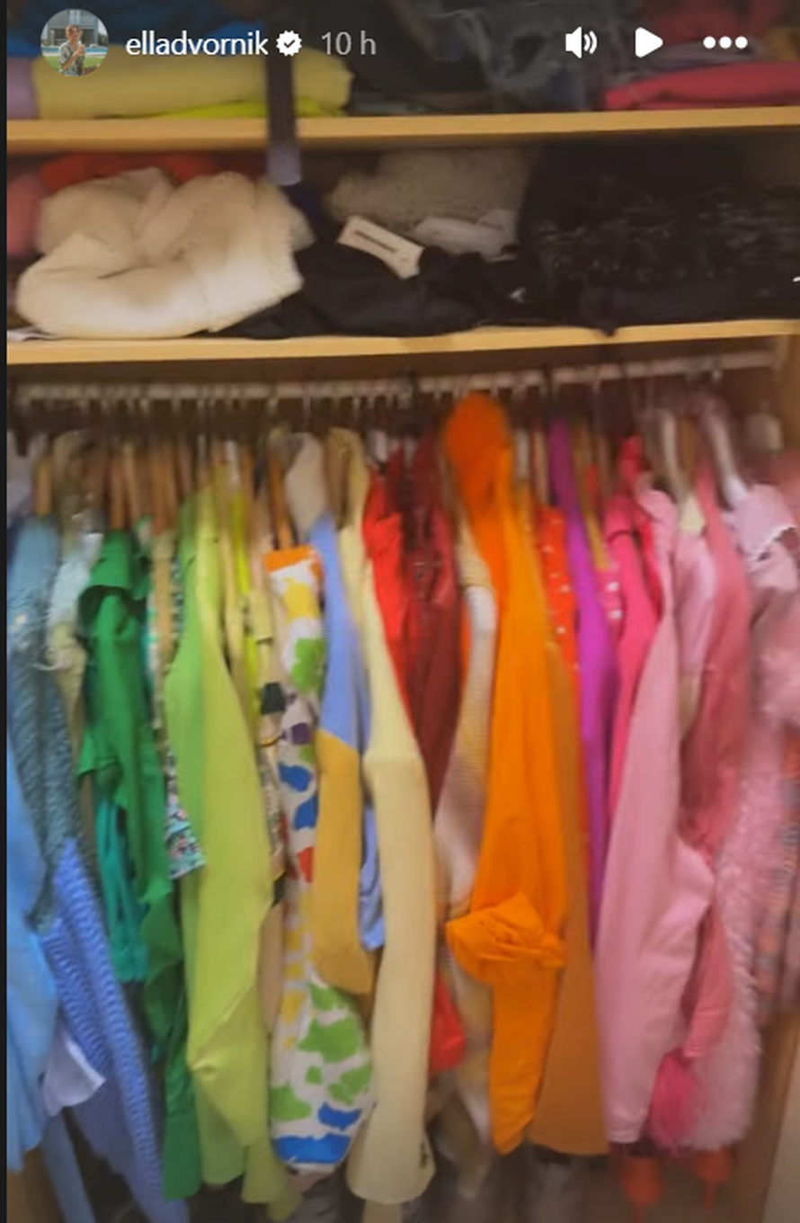 Ella Dvornik uhvatila se pospremanja, pokazala što se sve nalazi u njenom ormaru