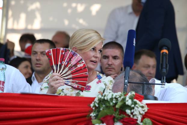 Sinj: Visoki uzvanici iz lože bodrili alkare