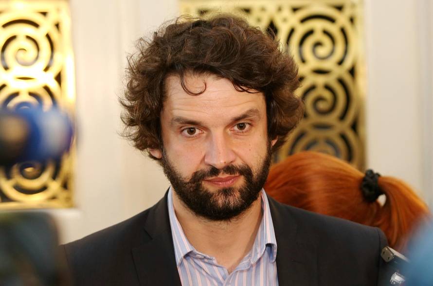 'Povratak u škole jedna je od najsramotnijih odluka RH...'