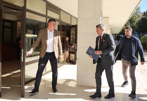 Glavni državni odvjetnik Ivan Turudić stigao u Split zbog napada na srpske folkloraše