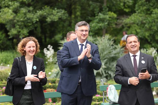 Zagreb: Plenković sudjelovao na predstavljanju programa Rođeni za čitanje - nacionalnog programa poticanja čitanja djeci od najranije dobi 