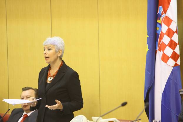 Zagreb: ?obankovi? "kamuflirao" Globus u fascikl na aktualnom prijepodnevu 