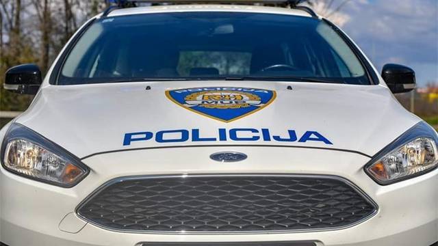 Motociklist oborio dva pješaka u Splitu. Policija traži očevidce