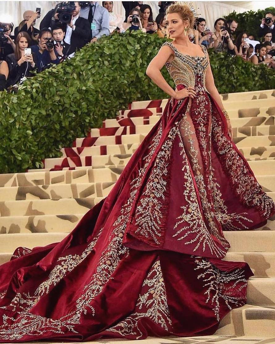 Rihanna je došla kao papa, a Perry obukla anđeoska krila...