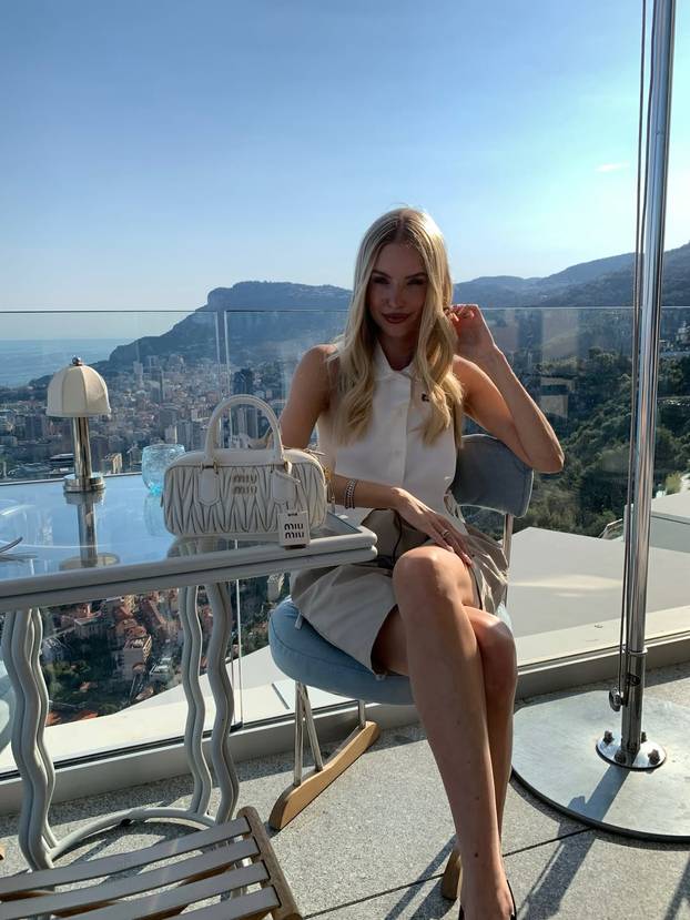 Leonie osvaja internet svojim izgledom, a mnogi njeno zanimanje smatraju površnim
