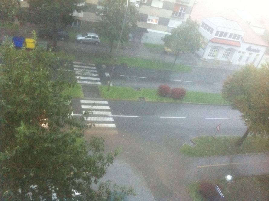 Tuča, kiša i jak vjetar: Snažno nevrijeme poharalo Varaždin