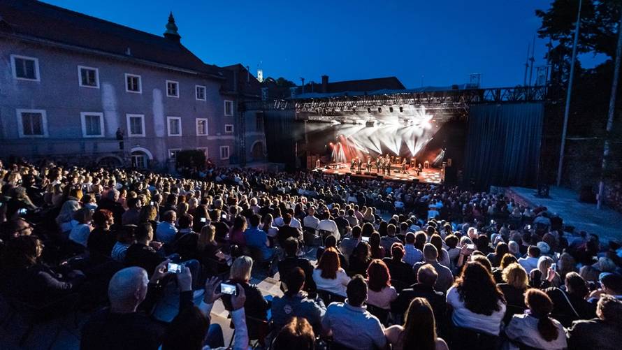 Klapa Rišpet: Kazalište je odzvanjalo ljubavnim stihovima