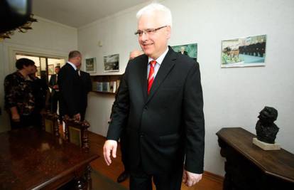 Policija prekinula glasni  tulum na kojem je bio Ivo Josipović