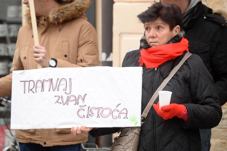 VaraÅ¾dinci prosvjeduju protiv gradonaÄelnika Ivana Äehoka i tvrtke ÄistoÄa