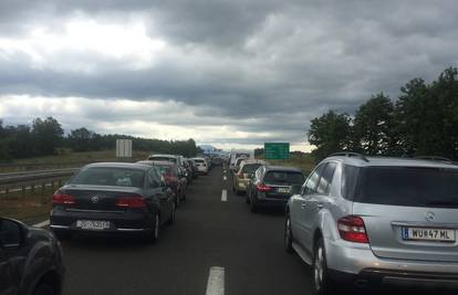 Prometni kaos: Zbog bure dio A1 zatvoren, stravične gužve