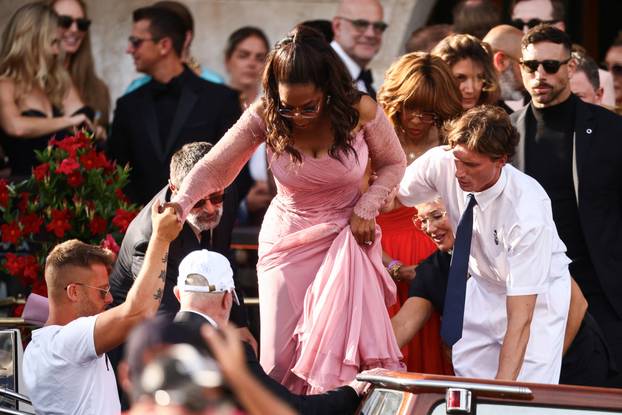 Anticipated wedding of Amazon founder Jeff Bezos and Lauren Sanchez in Italy