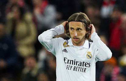 VIDEO Modrić opet oduševio, Anfield mu zapljeskao: 'Dajte mu ugovor čim sleti u Madrid!'