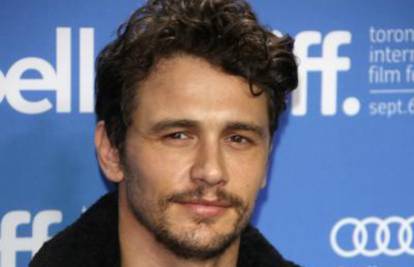 James Franco 'nabacivao' se Lucy (17): Možemo li se naći?