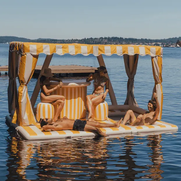 FOTO Tko još jaše flamingose? ‘Konektori' su novi hit na plaži!